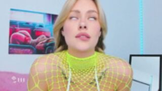 8a8y_Nura such an innocent cocksucker