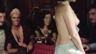 Burlesque singer stripped naked in front of the audienc