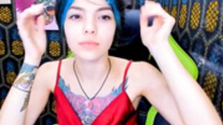 maura_shy 211203 just being cute and funny