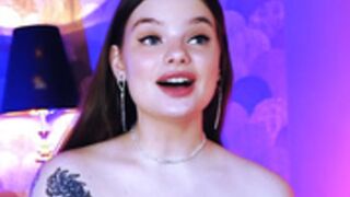 hottie_jane fucking cute face and nothing more, avoid