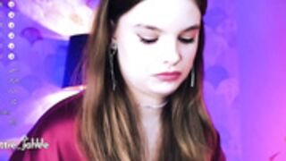 hottie_jane fucking cute face and nothing more, avoid