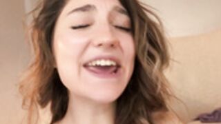 Mia_Elfie  squirting orgasm