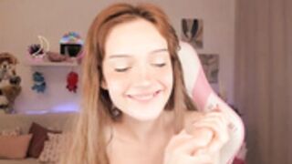 Lulu_Lovely_Stripchat_2023-11-27_06-17-33