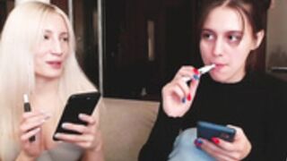 plum_bums with her friend (trimmed)