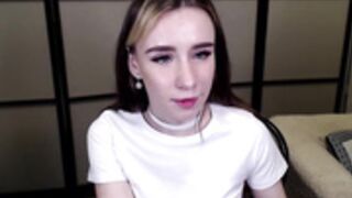 Lavinell playing sexy game naked pussy and boobs