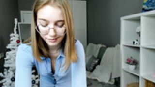 Christine_Bae no pants