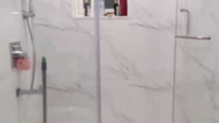 GoddessAnna bath show + squirt