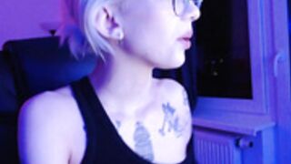 Isa 200321 0235 DoggyPoses&Tits