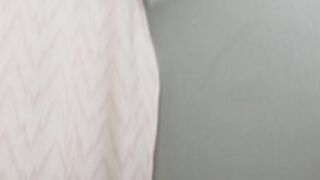Bathykolpian shower