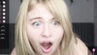 Shy_Blondiee public show