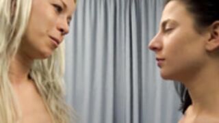 tilde vs vera