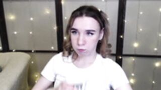 Lavinell eats banana like penis