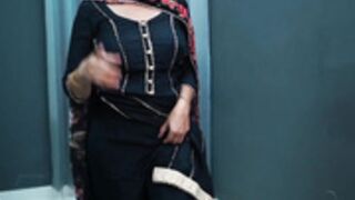 savreen Gets Horny And Rubs Pussy Over Cloth