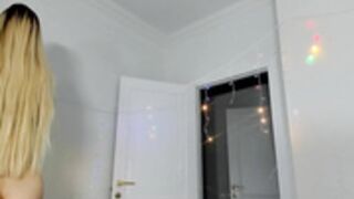 YesBarbie_MyFreeCams_2023-12-07_05-25-34