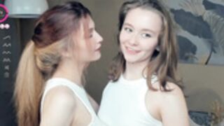 _hollydolly_ french kiss