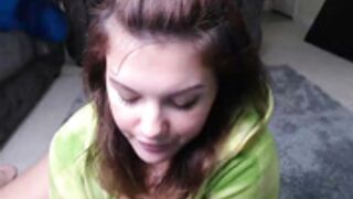 Sexy babe with a bouncy ass