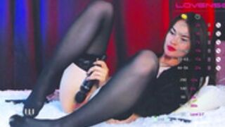 lollyk ki_lolli    fingers her beautiful  vagina