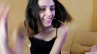 malika_beauty 2023-11-28 1235 weird nose show