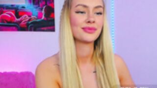 8a8y_nura twerked & handbra