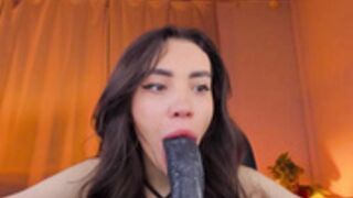 Kriss_Baby_ deepthroat dildo