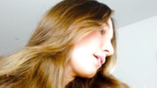 ambertan1_2023-12-12 show her tits and pussy 3/3