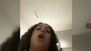 Msprettylatina-show-brushing teeth and getting off