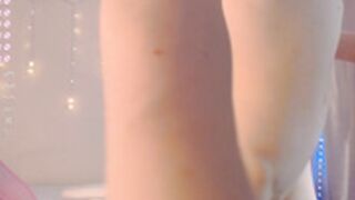 Alice_lady2022_Stripchat_2023-12-25_15-38-11 - 1of2