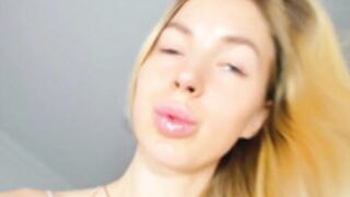 BarbieX_MyFreeCams_2023-12-23_09-49-59