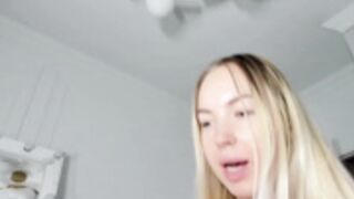 BarbieX_MyFreeCams_2023-12-22_08-04-58