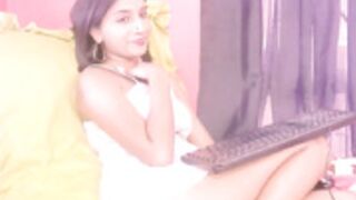 cherryblossum143 indian camwhore pussy playing
