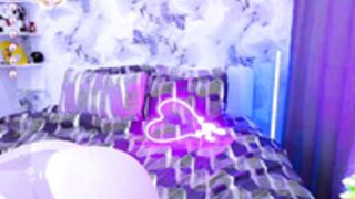 julia too long name 2023-12-12 pretty face alas no cunt