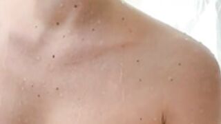 CarolinaHerer boob completely naked shower