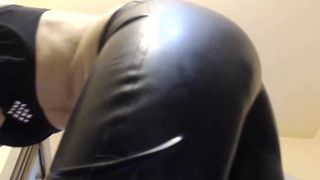 mellybooo May-16-2017