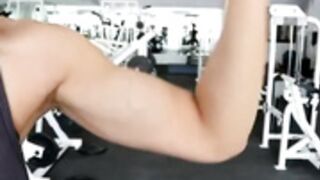 sexy bicep pump