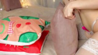 juliepenningtona_Chaturbate_2023-12-28_00-05-53 - 1of2