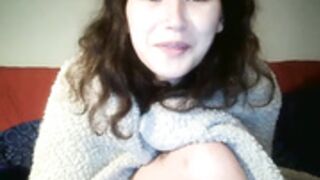 Twinky skank Sarai Jae Schwartz pets her sissy dick