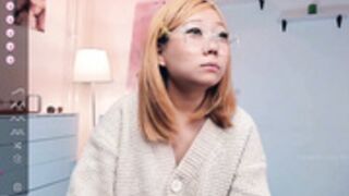 Molly of hinatabroks needs to lose her clothes