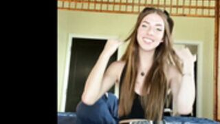 Lynn Baby - sneaker foot slut - JOI