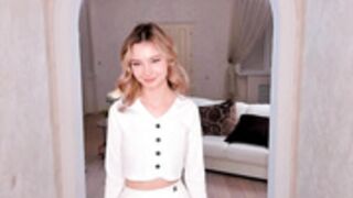 roseholloway_2023-01-03 nightshow end topless (01/14)