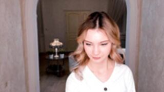 roseholloway_2023-01-03 nightshow end topless (01/14)