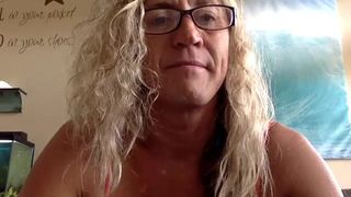talltanblonde - flashing hard nipples