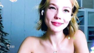 Stefanie Collins toothbrushes her less shy cunt