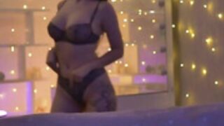_jenniferr_ (36) naked black night 2024 01-12