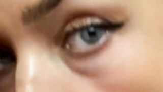Closeup Bimbo deep blowjob