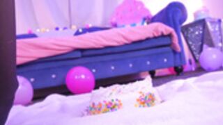 priscillawtff - birthday cake playing