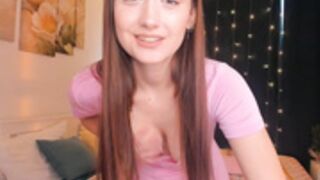 Two_Elsa body tour and jumping