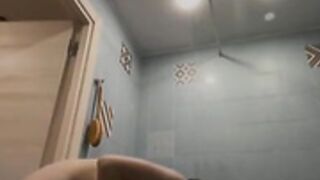 AngelAri shower show and squirt