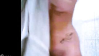 VikiKiss 2023-12-21 a biggie in shower