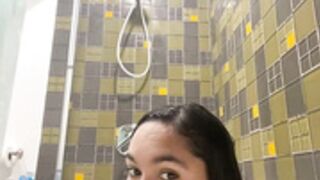 NOAESHA888 aka Gaialove takes a bath