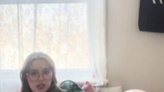 tiktoker creamyranchgirl  JOI